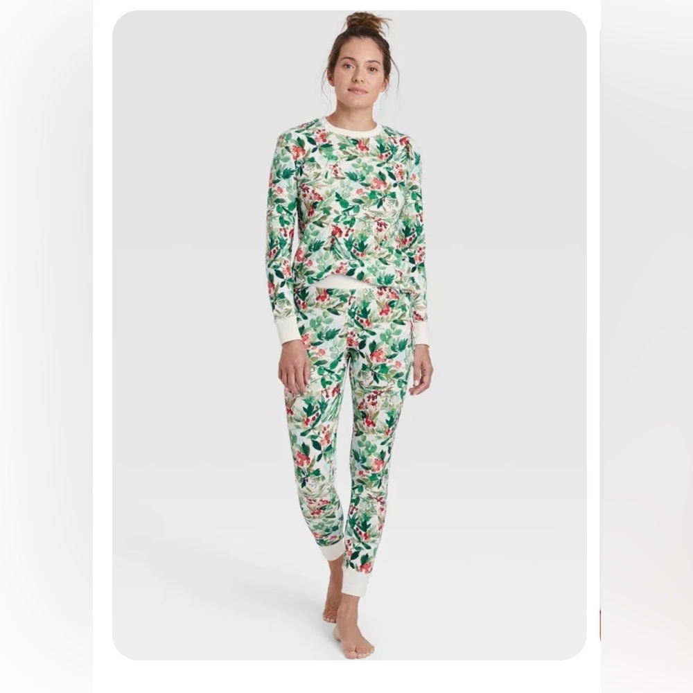 Stars Above Women’s Thermal Knit Pajama Set NWT